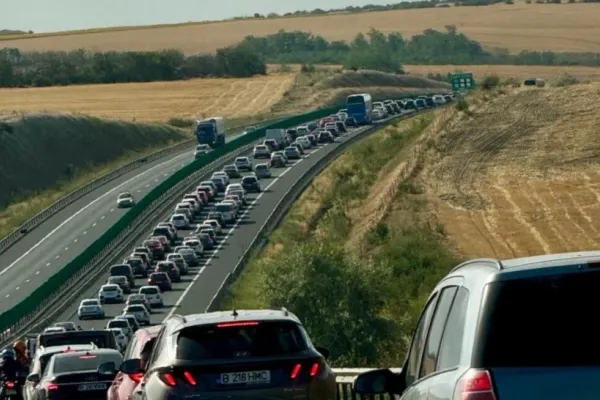 4 mașini și un TIR, implicate într-un accident rutier pe A2, în județul Constanța. Circulația rutieră a fost deviată pe DN 22C
