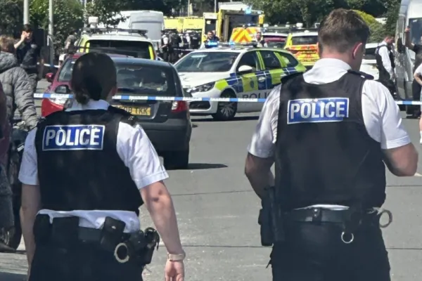Opt oameni au fost înjunghiați în Marea Britanie. Avertismentul lansat de polițiști