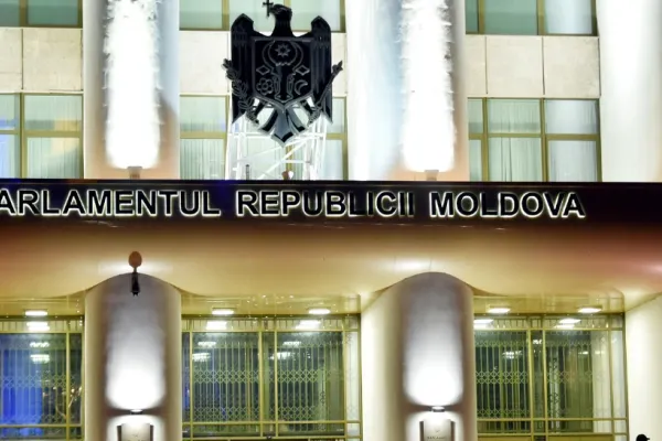 Parlamentul Republicii Moldova, luat cu asalt de procurori, într-un dosar de spionaj pentru Rusia