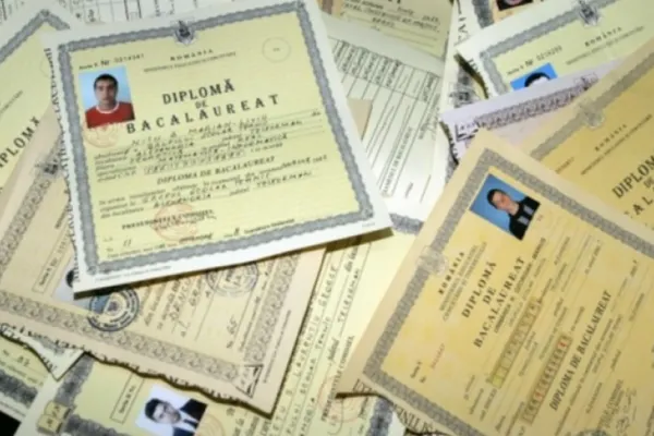 Rezultate Bacalaureat 2026: rata de promovare a crescut la 74,8%. 45 de candidați au obținut media 10