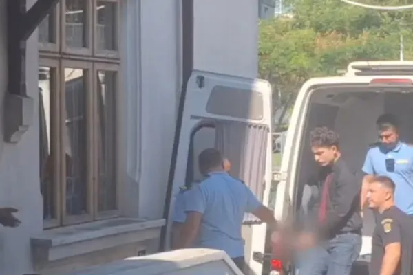 Un an de la tragedia cutremurătoare de la 2 Mai. Mărturia sfâșietoare a tinerei rănite în accident: „Mâna nu va fi recuperată 100%”