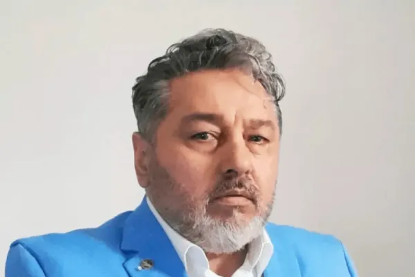 "Avocatul Cassanova", dat în urmărire generală. După ce a scăpat de acuzația de determinare a sinuciderii, a fugit din țară chiar înainte de condamnarea pentru șantaj