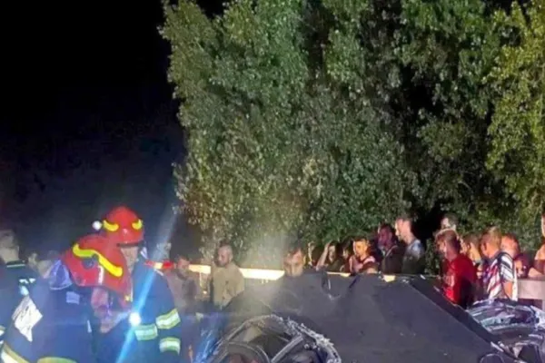 Carnagiu Hunedoara. Cum s-a produs accidentul în care 5 tineri au murit pe loc: acul vitezometrului s-ar fi oprit la 240 de km la oră