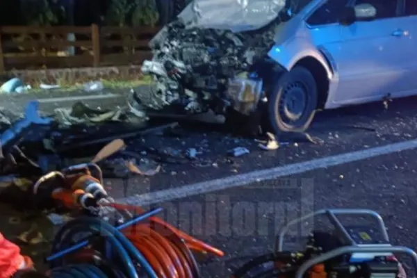 Accident grav, soldat cu 9 răniți pe "Drumul morții" E85. Printre victime, și 5 copii: doi dintre răniți au rămas încarcerați