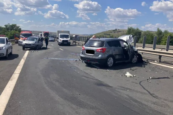 Accident rutier grav cu 17 victime pe A1, la km 282, sensul de mers spre Sibiu: A fost activat Planul Roşu de intervenție
