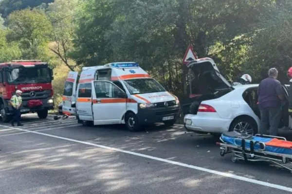 Accident în lanț pe Valea Oltului, la Robeşti. În zonă se circulă alternativ