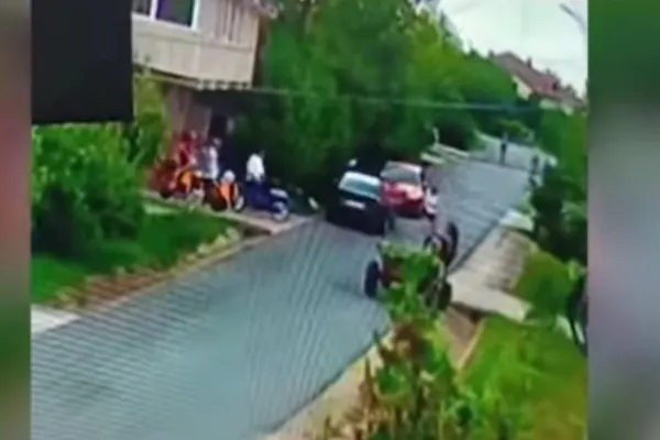 Bătaie între două bande rivale cu scaune și lăzi de bere. Polițiștii prinși în mijlocul conflictului