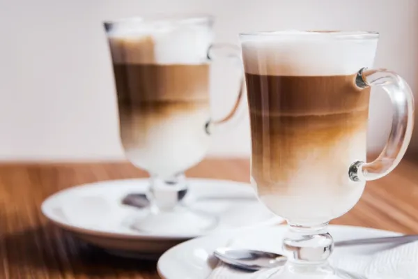 Halucinant: cafeaua și cappucino, mai scumpe în România, decât în Spania sau Italia. Cum se explică asta