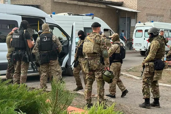 Teroare într-o închisoare din Rusia: Șapte morți în urma unei luări de ostatici. Gruparea jihadistă Stat Islamic, suspectă de această acțiune