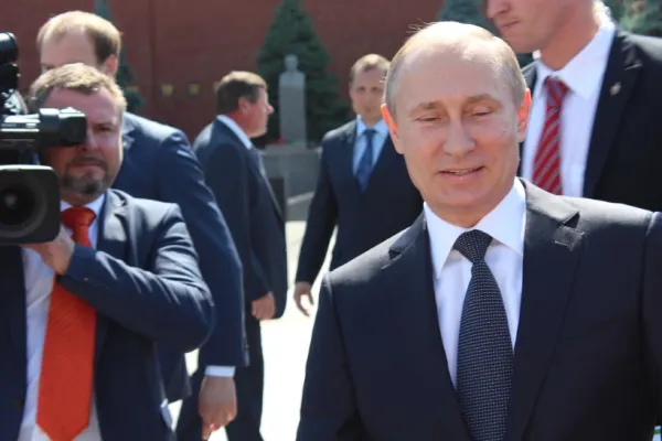 Putin salută anunțul lui Zelenski privind negocierile de pace în Ucraina