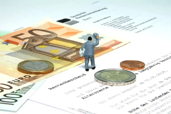 AUR propune ca Pilonul II de pensii să devină opțional. Ce opțiuni au româniii care deja contribuie?