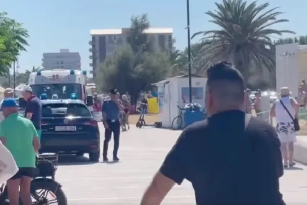 Clipe de șoc: O româncă a murit pe o plajă din Italia chiar înainte de nunta nepotului - VIDEO