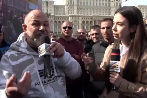 Caravana "România Suverană" descinde vineri în mijlocul minerilor revoltați de recalcularea pensiilor