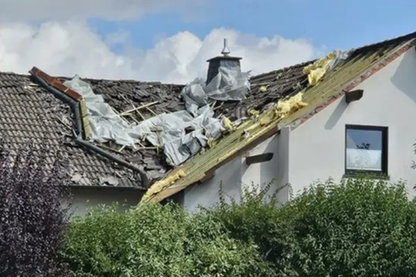 Furia Naturii:  O tornadă a distrus un oraș cu 25.000 de locuitori din Germania