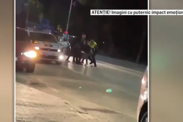 Urmărire în trafic, terminată cu o bătaie cu polițiștii în stradă, la Suceava: de la ce a pornit totul