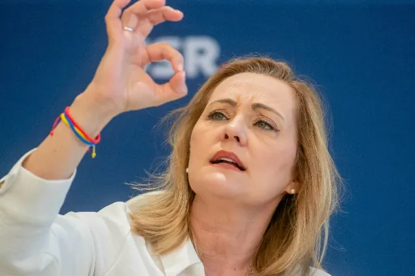 Părăsită de liderii USR, Lasconi îl ia peste picior pe Nicușor Dan
