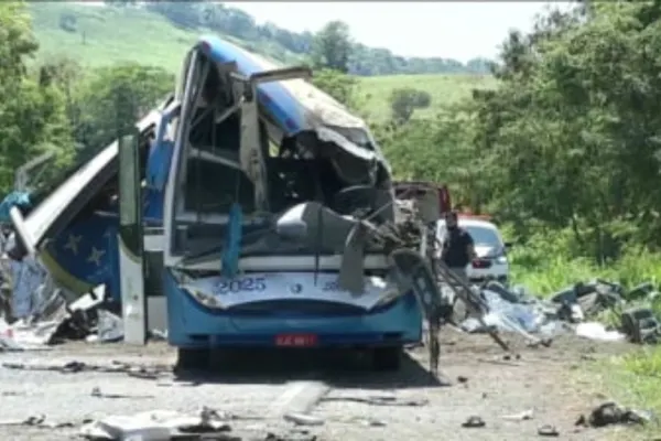 Accident rutier CUMPLIT! Trei fotbaliști au decedat pe LOC