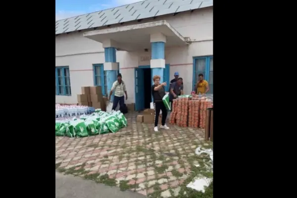 Ajutoare de urgență pentru oamenii afectați de inundații. Guvernul aprobă distribuirea de pachete sinistraților