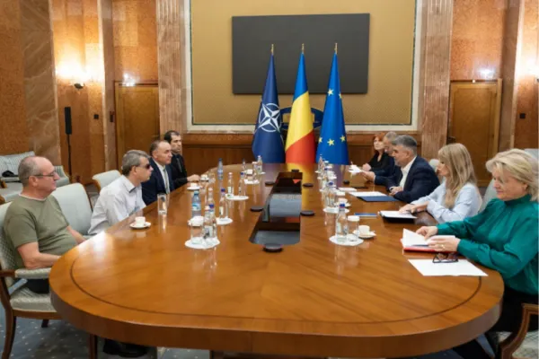Ciolacu a bătut palma cu reprezentanții persoanelor cu dizabilități: veniturile pensionarilor NU se vor diminua. Anunțul Guvernului