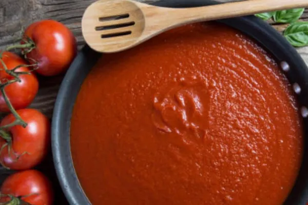 Ce trebuie să adaugi în bulion, dacă vrei să nu fermenteze. Trucul știut doar de femeile în vârstă din Italia