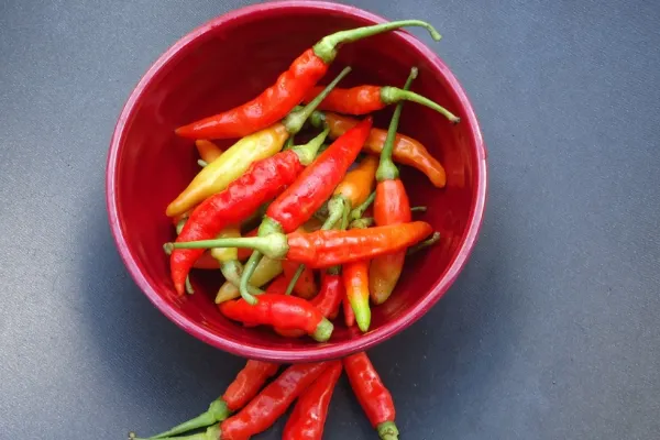 Ce se întâmplă în corpul tău atunci când mănânci alimente picante. Care sunt efectele lor asupra organismului