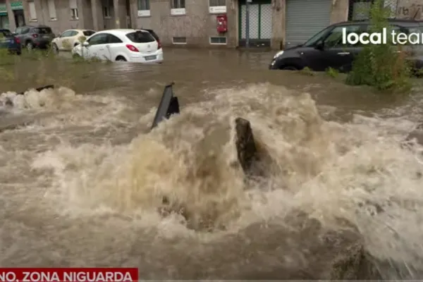 Inundații masive în Italia. Un fermier a fost luat de viitură - VIDEO