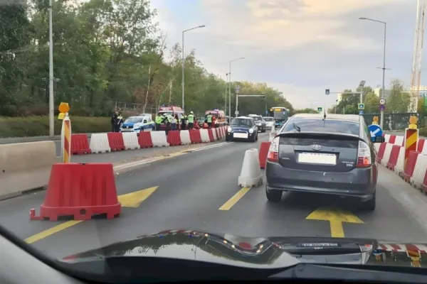Accident în nordul Capitalei, în zona șantierului M6: Un pieton care traversa neregulamentar a fost rănit grav