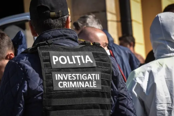 Șapte suspecți, reținuți în megadosarul fraudei cu vechime în muncă de la Casa de Pensii București