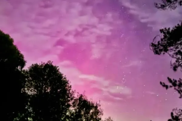 Aurora boreală deasupra Europei. Imagini IREALE din România, Republica Moldova și Marea Britanie- GALERIE FOTO