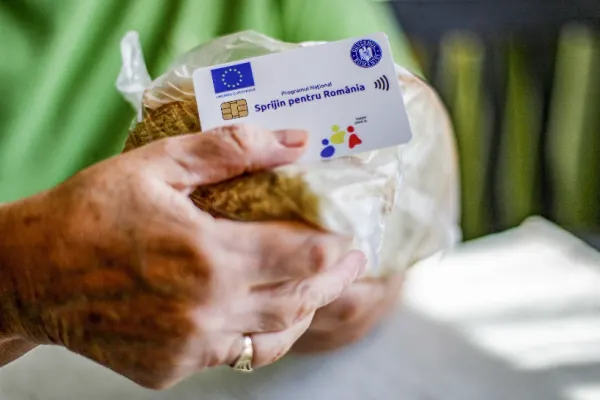 Amenzi uriașe pentru beneficiarii cardurilor de alimente: greșeala pe care o fac persoanele nevoiașe