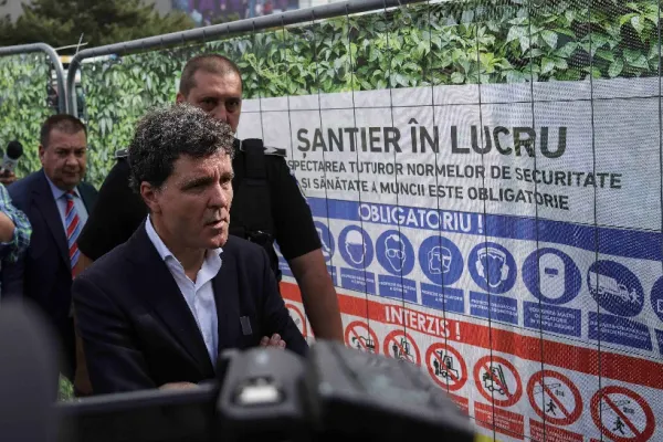 Nicușor Dan intră cu utilajele în Piața Unirii: „Unirii 1 nu va mai funcţiona pe actualul amplasament.”