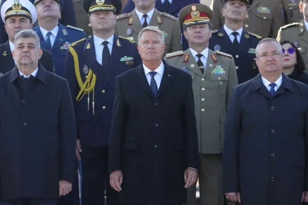 Nicolae Ciucă, la Ziua Armatei: Statul trebuie să trateze cu respect militarii, inclusiv eliminând inechităţile privind pensiile