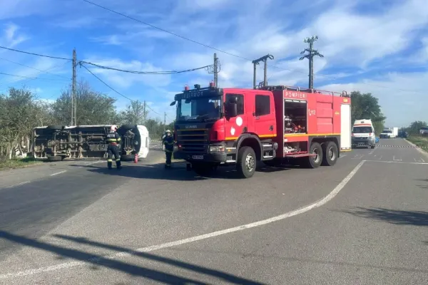 Accident rutier între un autoturism și un microbuz de marfă, în Teleorman: două persoane rănite