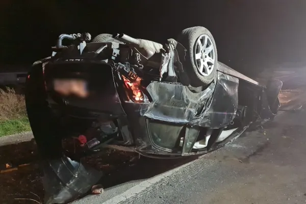 Accident grav pe DN25, în județul Galați. Victimele au fost proiectate afară din mașină: una dintre ele și-a pierdut viața