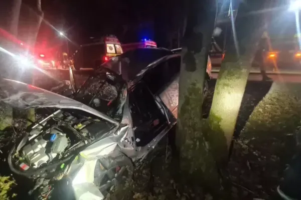 Accident teribil la Iași. Două autoturisme s-au ciocnit violet, sunt mai multe victime