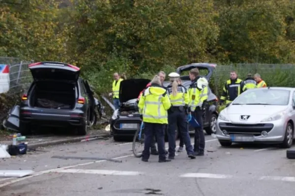 Accident rutier CATASTROFAL! O mamă și doi copii, de trei și șase ani, au fost spulberați pe trotuar de un SUV