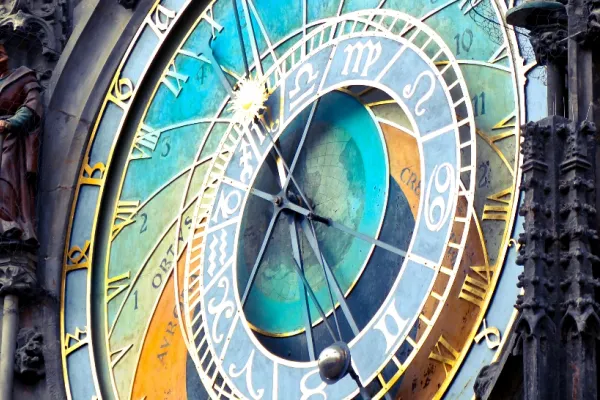 Jupiter Retrograd până în februarie 2025. Care sunt zodiie afectate și ce lecții au de învățat în perioada următoare