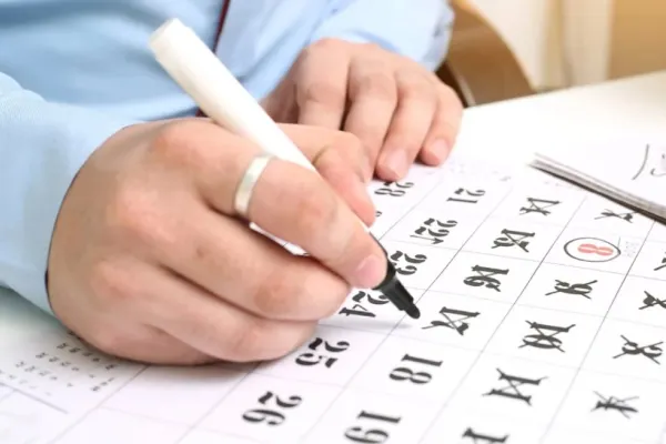 Țara europeană unde membrii guvernului se ceartă pe reducerea programului săptămânal de muncă. „Le ține partea angajatorilor”