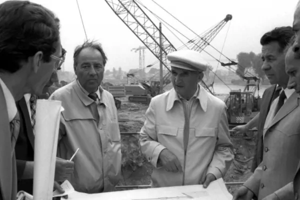 Fost consilier al lui Băsescu explică de ce nu toate percepțiile pozitive asupra "Epocii de Aur" a lui Ceaușescu sunt false