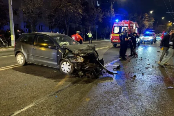 Accident mortal pe un bulevard din centrul Clujului. O femeie a decedat, iar alte două persoane sunt grav rănite VIDEO/FOTO