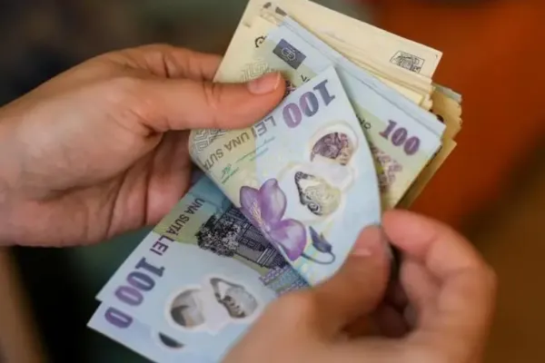 Salariul mediu net a crescut, dar banii valorează mai puțin.  Fiecare leu în plus e „topit” de inflație