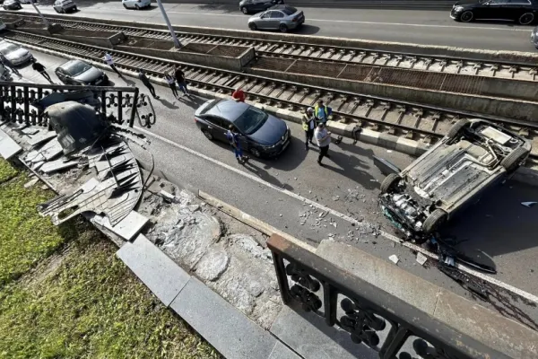 Cum a avut loc ciudatul accident din Pasajul Lujerului: „A încurcat frâna cu accelerația” VIDEO