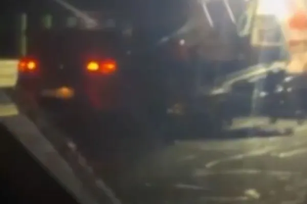 Accident grav pa A2, lângă Medgidia. Două mașini s-au tamponat. O gravidă a ajuns la spital pentru îngrijiri VIDEO