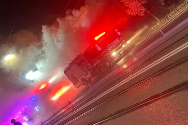 Incendiu la un mare restaurant din România. 6 mașini de pompieri au ajuns la fața locului