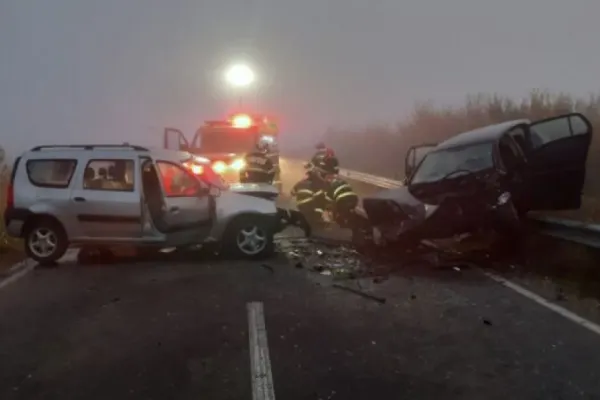 Accident rutier mortal din cauza ceții! O mașină s-a izbit în plin de un alt autoturism