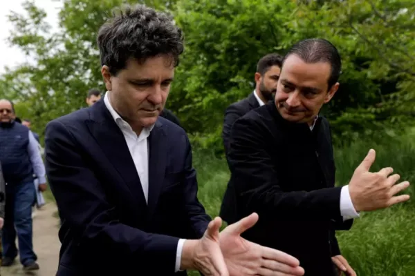 Ce spun bucureștenii despre scandalul planșeului din Piața Unirii: ”E un pericol!”. Încrederea în Nicușor Dan s-a erodat - SONDAJ SOCIOPOL