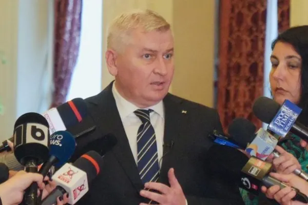Florin Roman acuză: Blat politic între PSD/AUR și Marcel Ciolacu/George Simion, sprijinit discret de CCR și de dispariția strategică a Dianei Șoșoacă