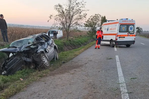 Accident tragic, pe DN2, în Bacău. O femeie a murit, alte două persoane sunt grav rănite FOTO