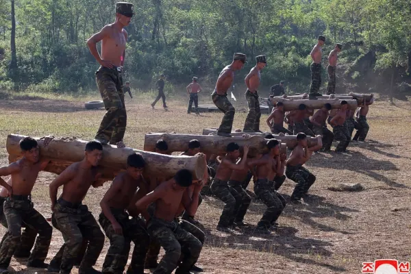 Război în Ucraina. Militari din Coreea de Nord așteaptă să intre în luptă, alături de ruși, pe frontul de la Kursk