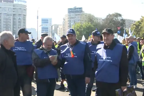 PROTESTE de amploare la ușa Ministerului Muncii: Sindicaliștii din Energie, nemulțumiți de noua lege a pensiilor